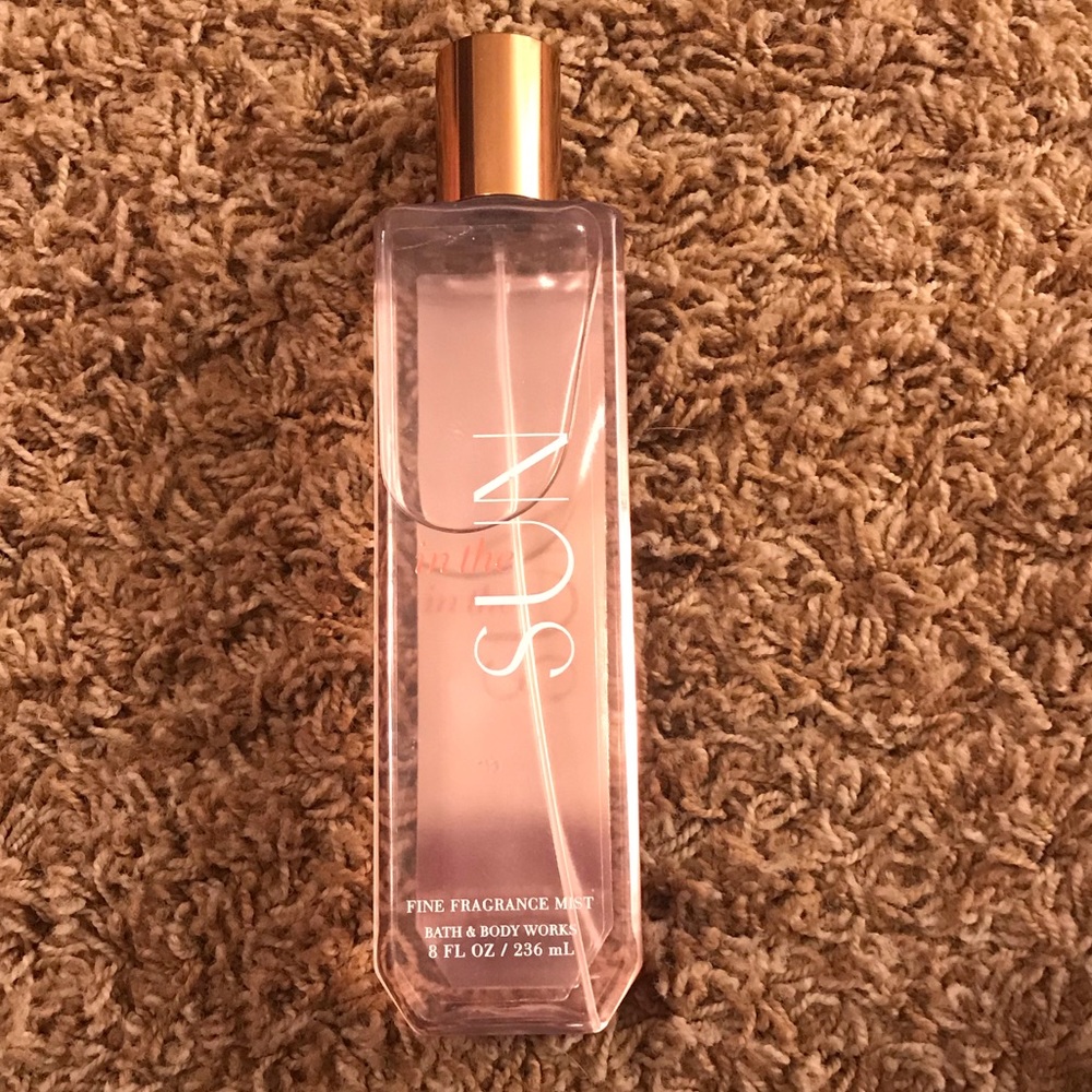 In the sun bath and body works body spray
